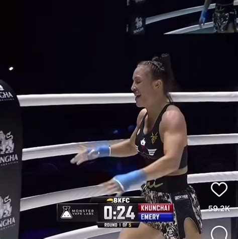 bkfc girl flashes after win|BKFC fighter Tai Emery flashes crowd after knockout win 